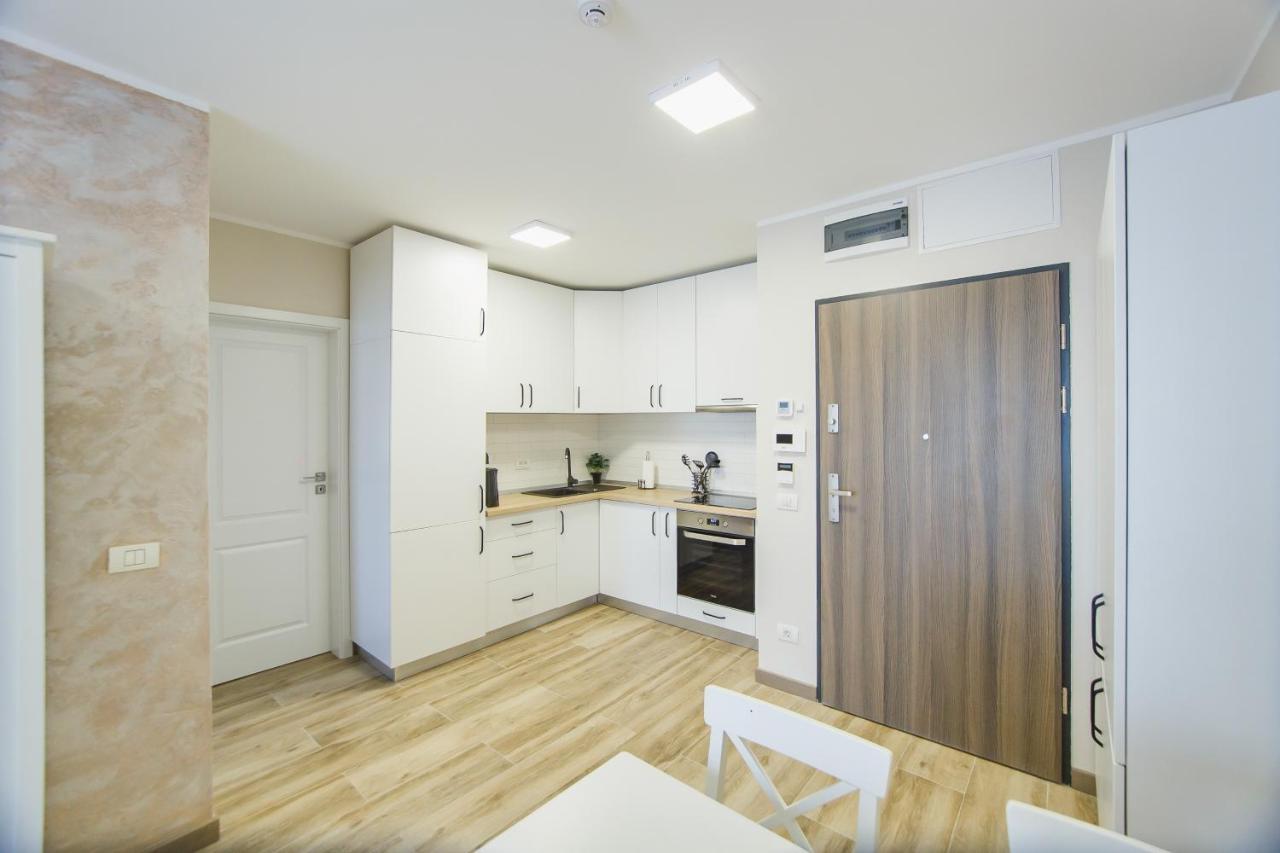 Cappuccino Colors At West Residence オラデア エクステリア 写真